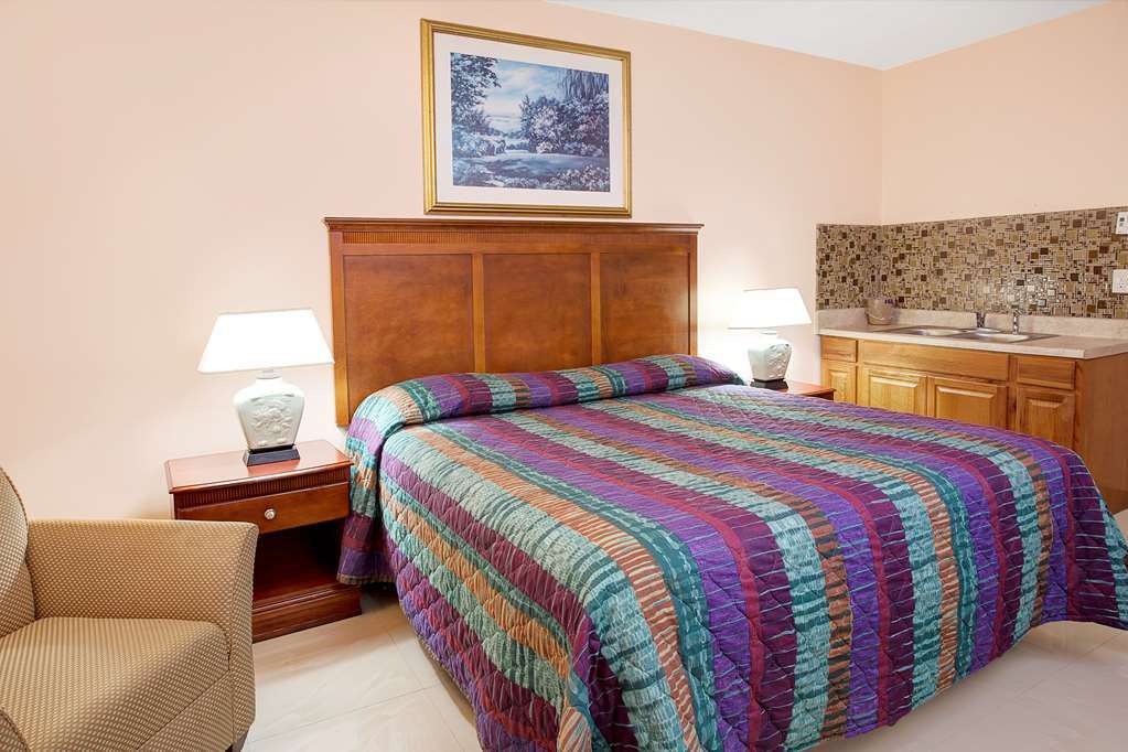 Knights Inn Hallandale Hallandale Beach Room photo