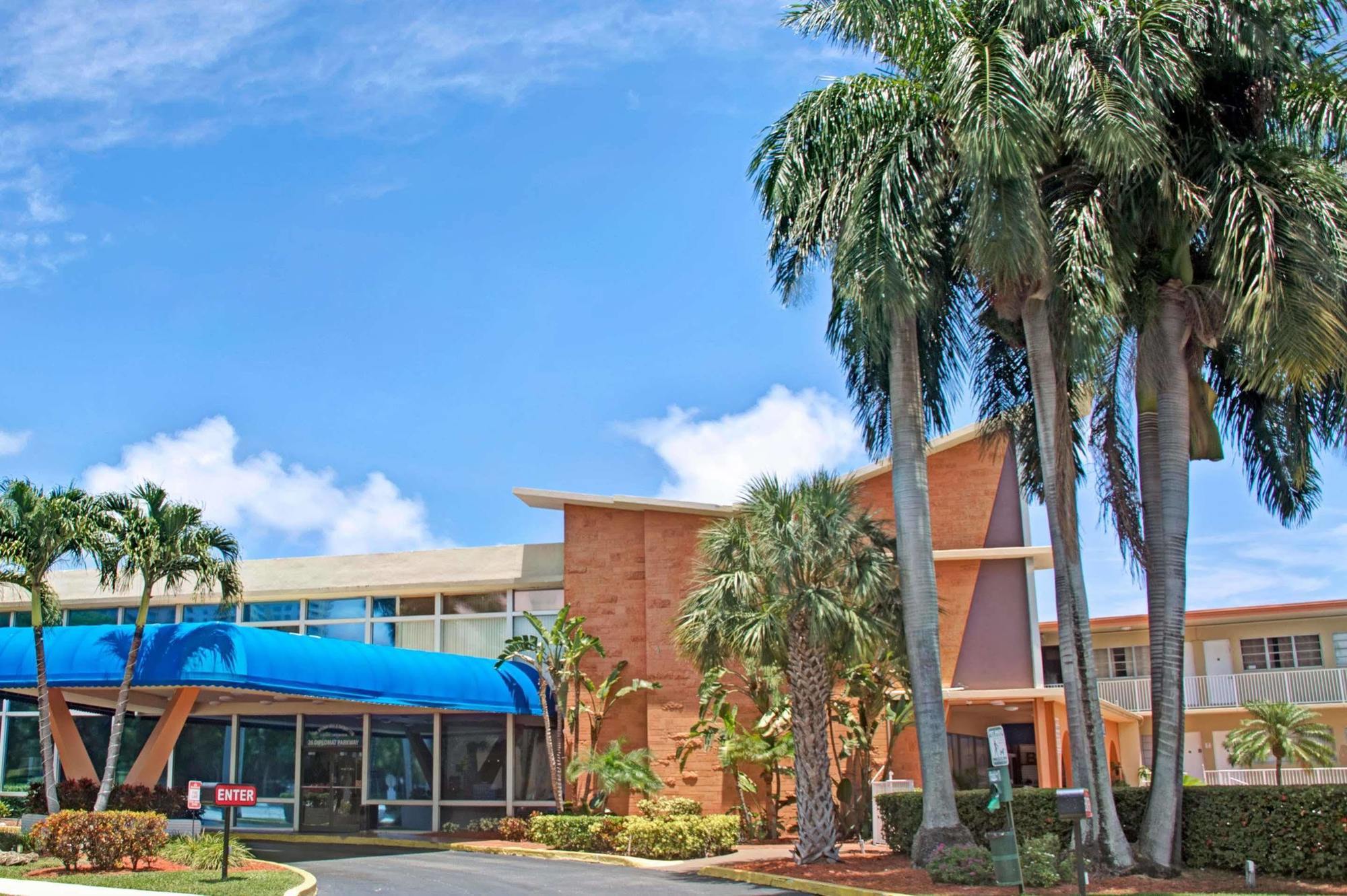 Knights Inn Hallandale Hallandale Beach Exterior photo